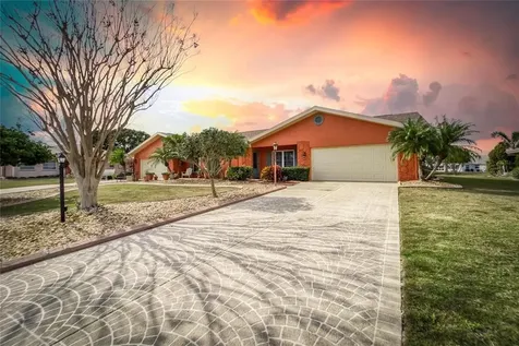 1814 N Pebble Beach Boulevard Sun City Center FL 33573