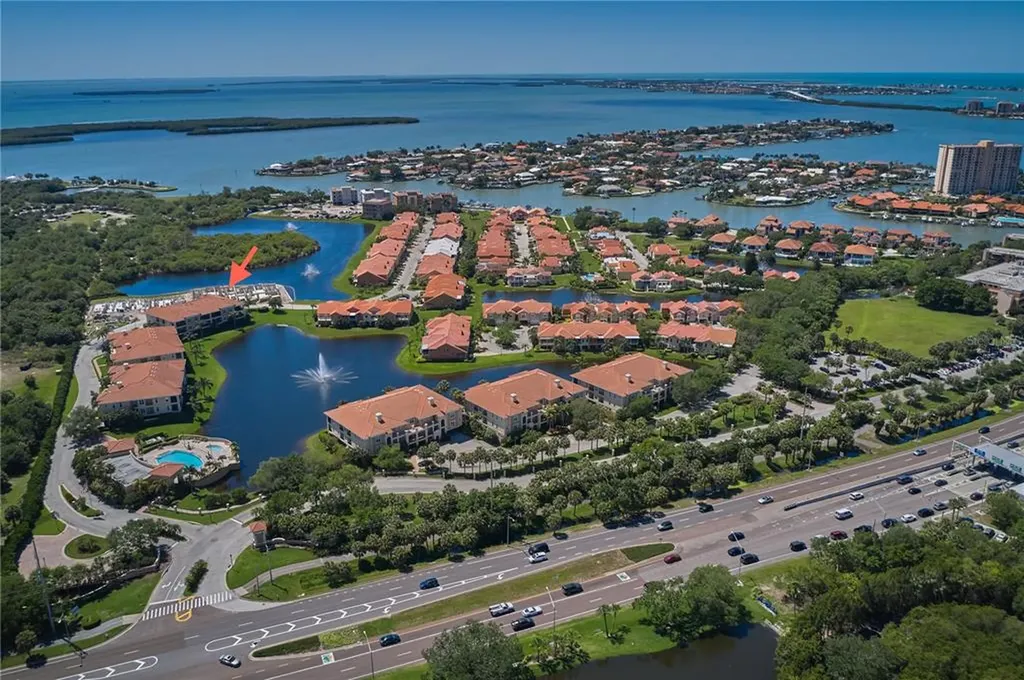 11 Franklin Court S St Petersburg FL 33711