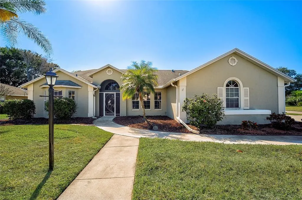 5734 Sandy Pointe Drive Sarasota FL 34233