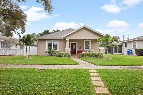 1738 49th Avenue N St Petersburg FL 33714