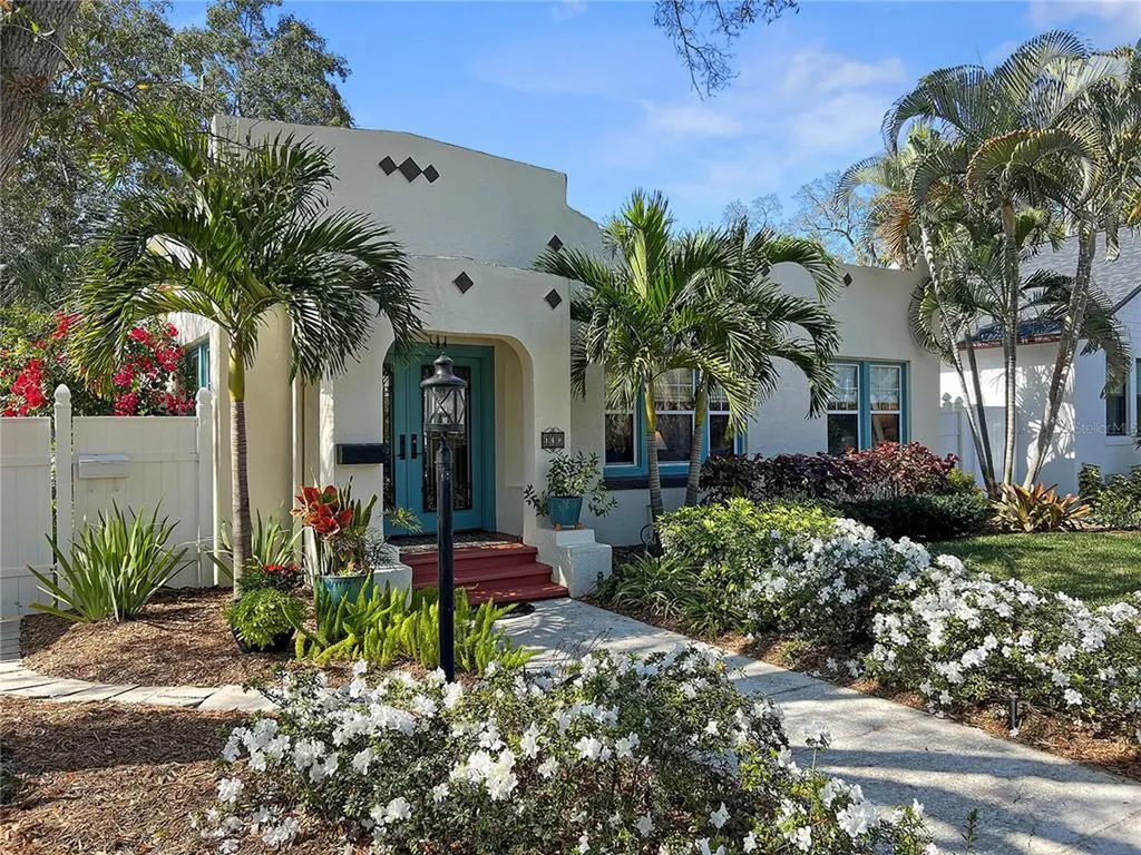 934 13th Street N St Petersburg FL 33705