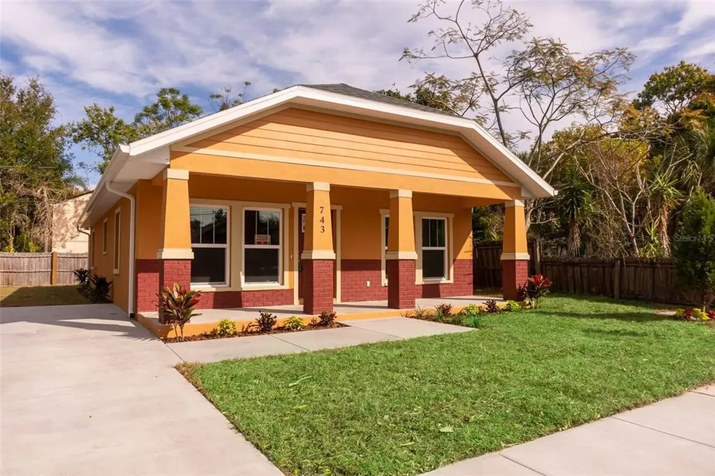 743 35th Avenue S St Petersburg FL 33705