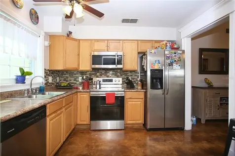 942 Maple Forest Drive Orlando FL 32825