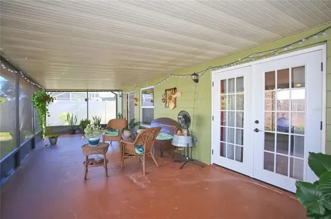 942 Maple Forest Drive Orlando FL 32825