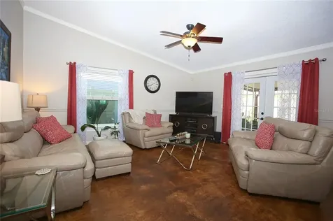 942 Maple Forest Drive Orlando FL 32825