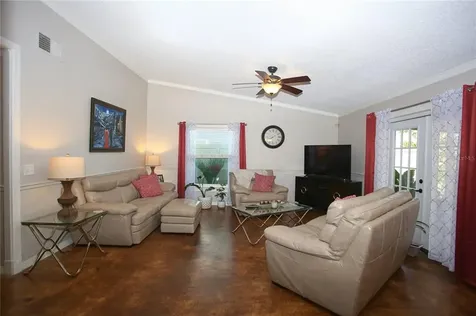 942 Maple Forest Drive Orlando FL 32825
