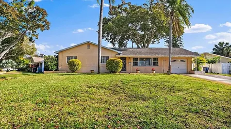 1729 65th Street N St Petersburg FL 33710