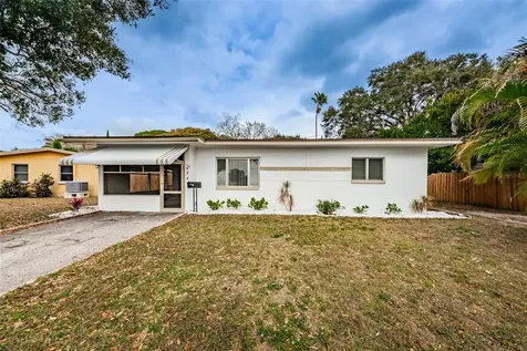 6245 35th Avenue N St Petersburg FL 33710