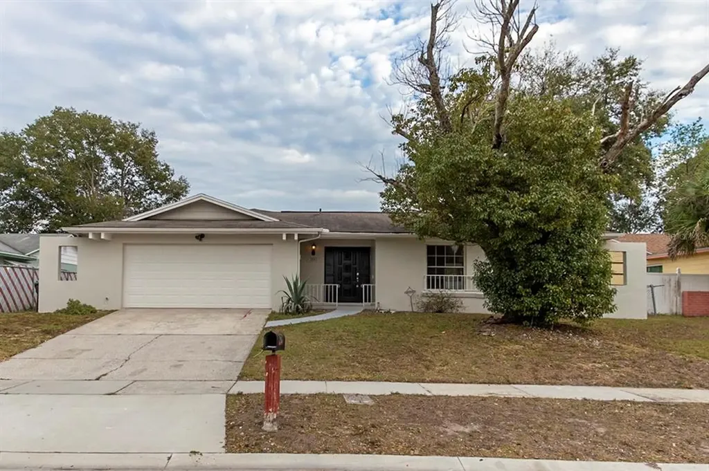 1835 Pearwood Court Orlando FL 32818