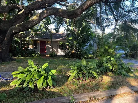 3913 W Bay View Avenue Tampa FL 33611