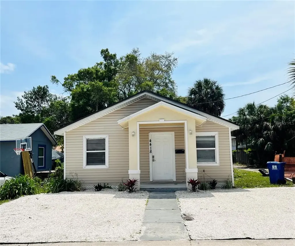 4418 Queensboro Avenue S St Petersburg FL 33711