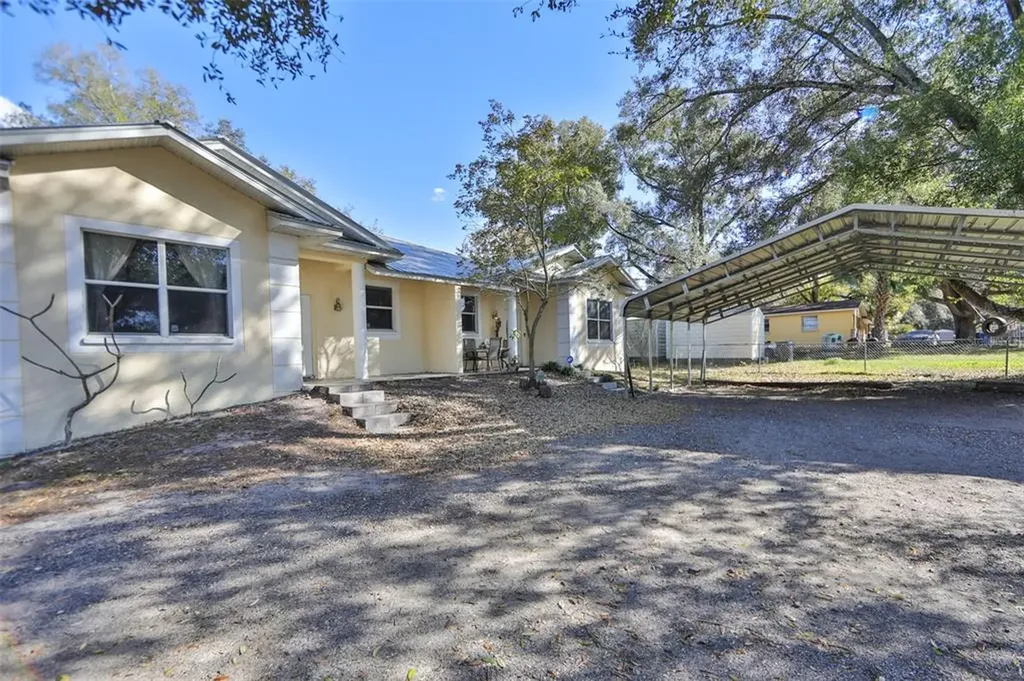 5305 Mccranie Street Seffner FL 33584