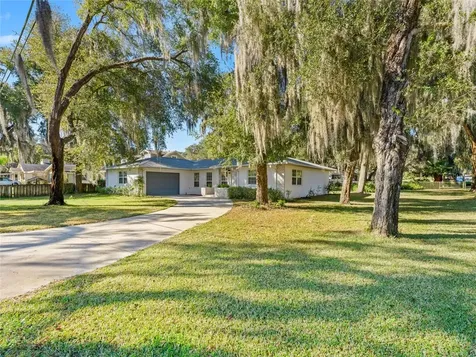 38223 Kentucky Avenue Lady Lake FL 32159