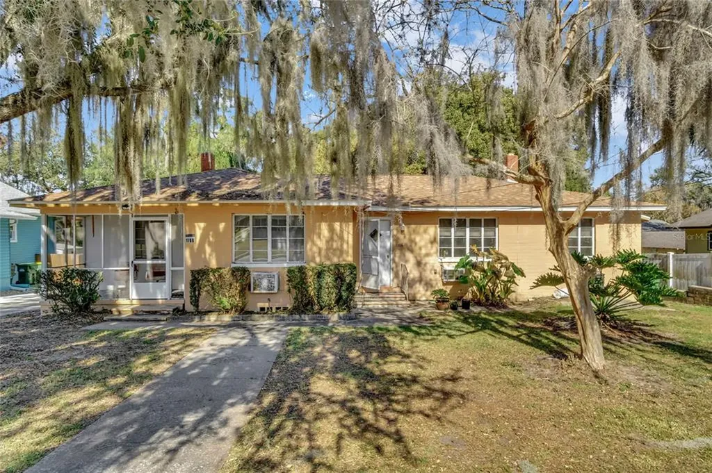 1106 W Line Street Leesburg FL 34748