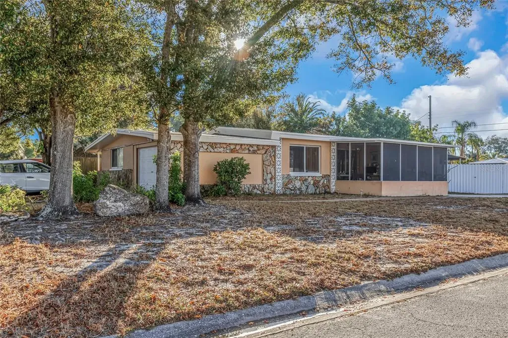 3931 70th Street N St Petersburg FL 33709