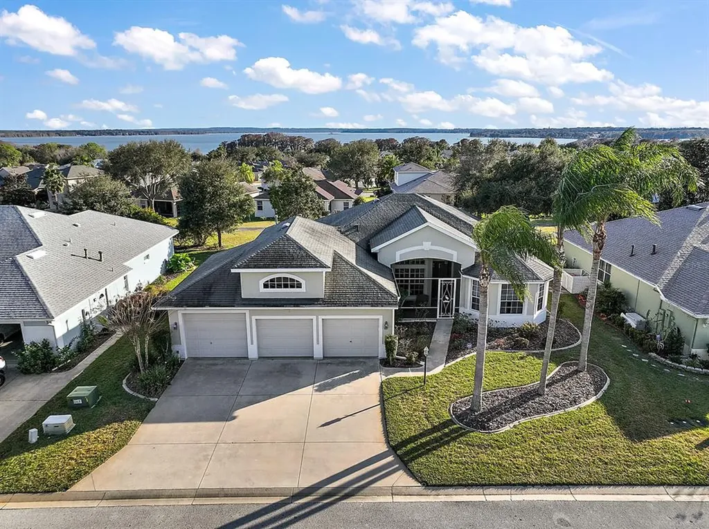 3562 Tropical Seas Loop Tavares FL 32778