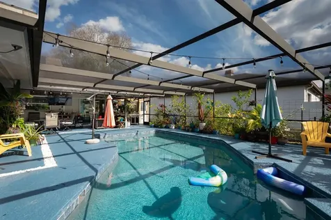 13606 Clubside Drive Tampa FL 33624