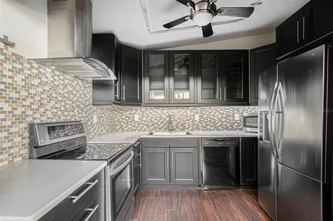 7502 Lakeside Boulevard Tampa FL 33614