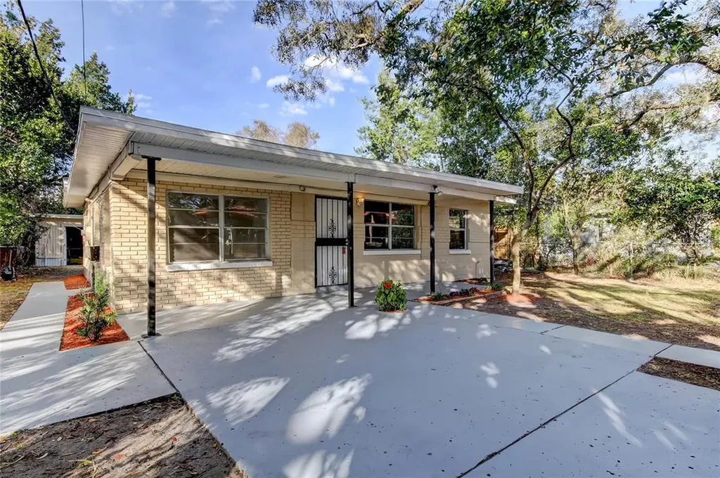 1006 E Okaloosa Avenue Tampa FL 33604