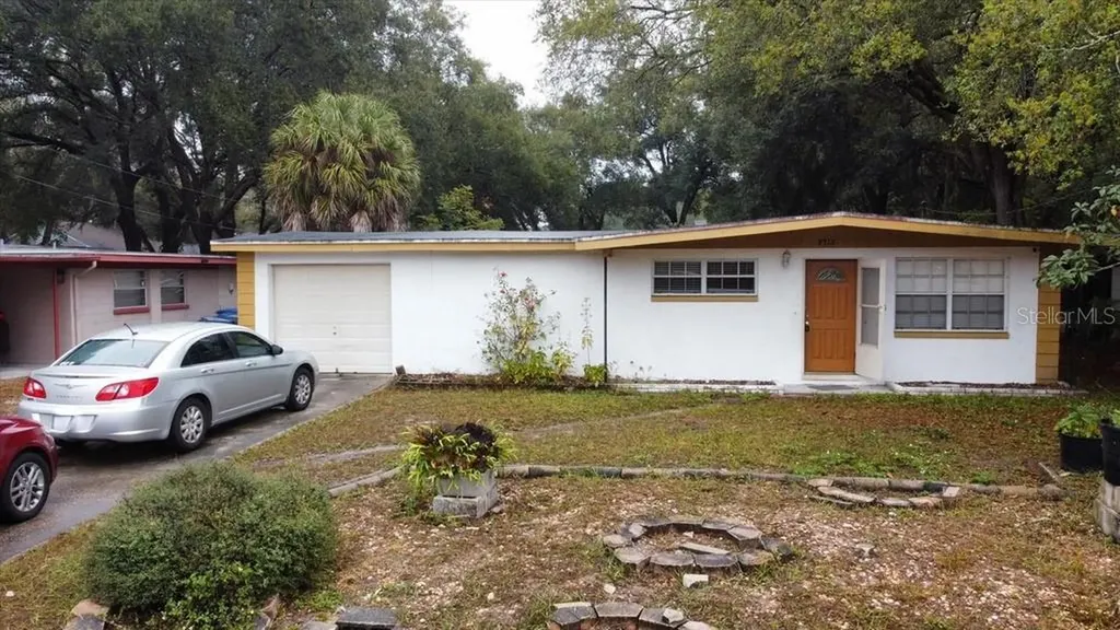 8715 N Hyaleah Road Tampa FL 33617