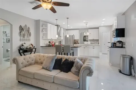 931 Gillingham Court Kissimmee FL 34758