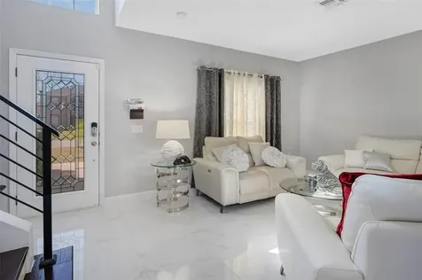 931 Gillingham Court Kissimmee FL 34758