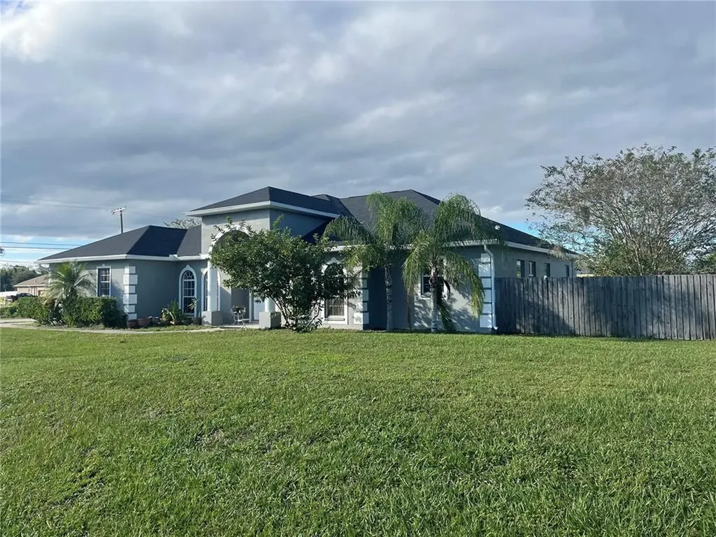 5200 Ruth Morris Road Wimauma FL 33598