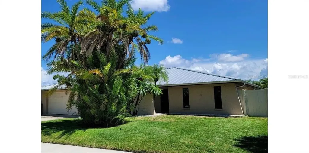 1803 Hibiscus Court N Oldsmar FL 34677