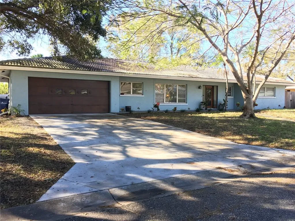 2932 Upper Tangelo Drive Sarasota FL 34239