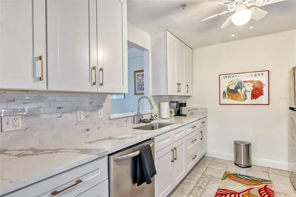 750 N Tamiami Trail Sarasota FL 34236
