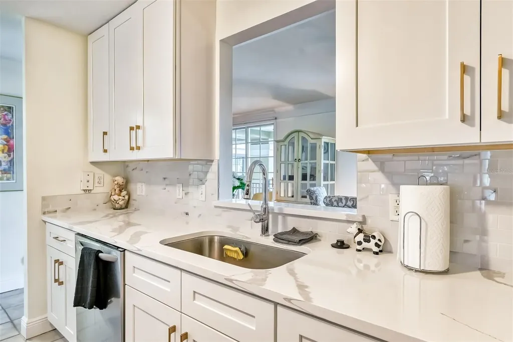 750 N Tamiami Trail Sarasota FL 34236