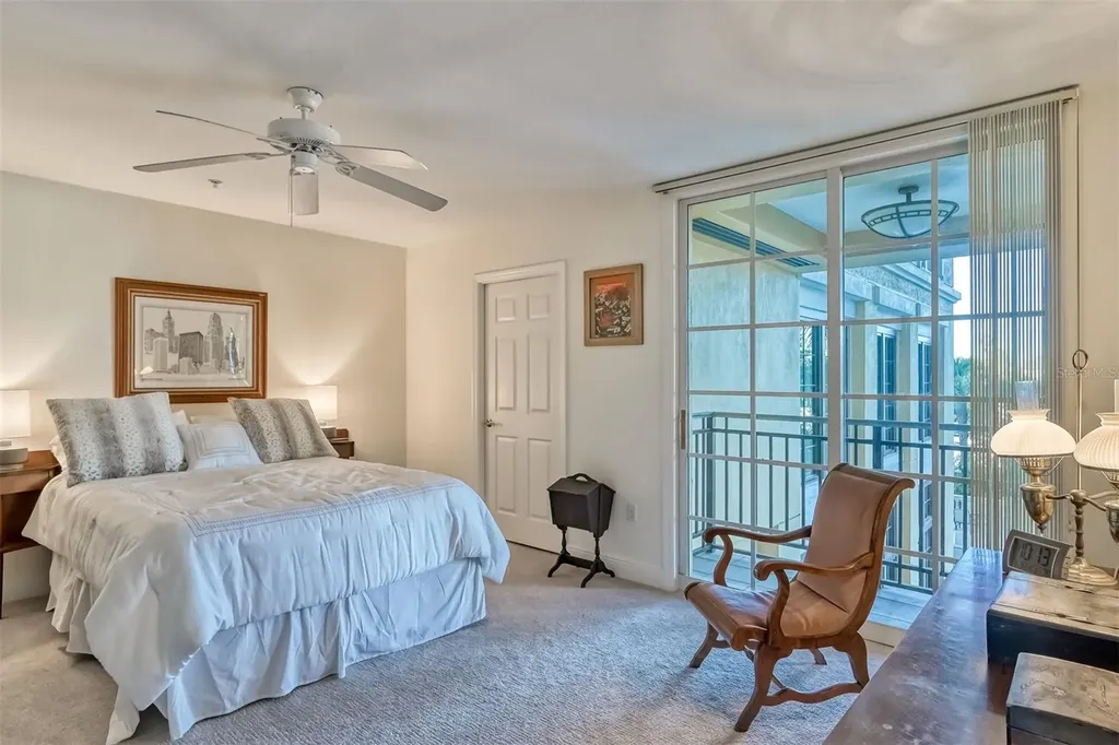 750 N Tamiami Trail Sarasota FL 34236
