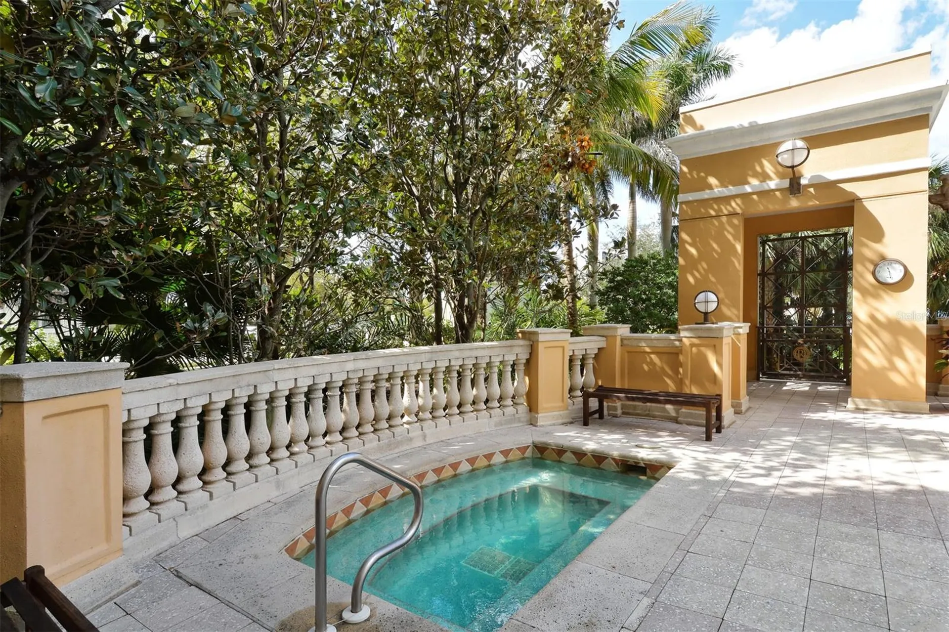 750 N Tamiami Trail Sarasota FL 34236