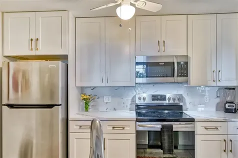 750 N Tamiami Trail Sarasota FL 34236