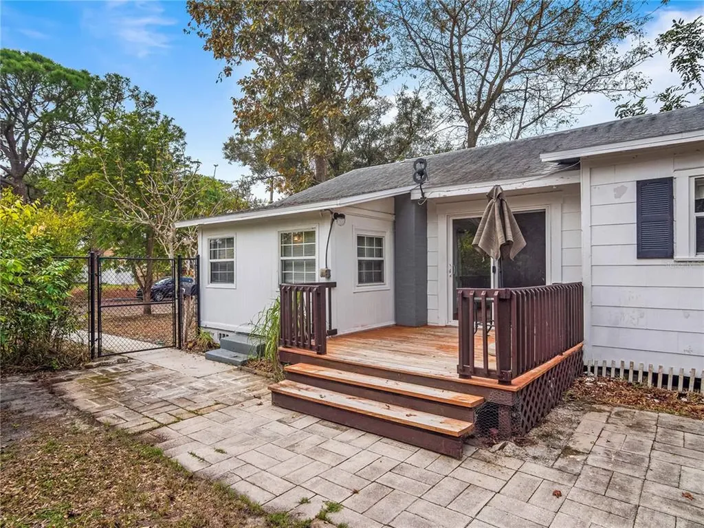 3527 Dartmouth Avenue N St Petersburg FL 33713