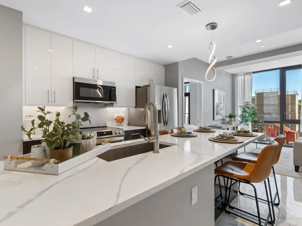 1558 4th Street Sarasota FL 34236