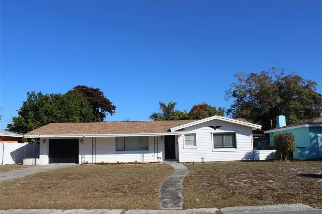 2361 67th Avenue S St Petersburg FL 33712