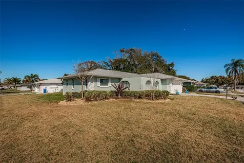 153 Lagoon Way Palm Harbor FL 34684