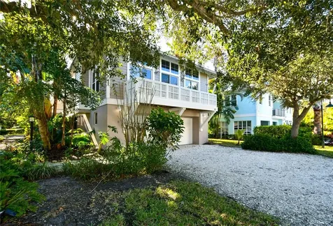 323 Firehouse Lane Longboat Key FL 34228