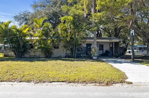 7598 17th Way N St Petersburg FL 33702