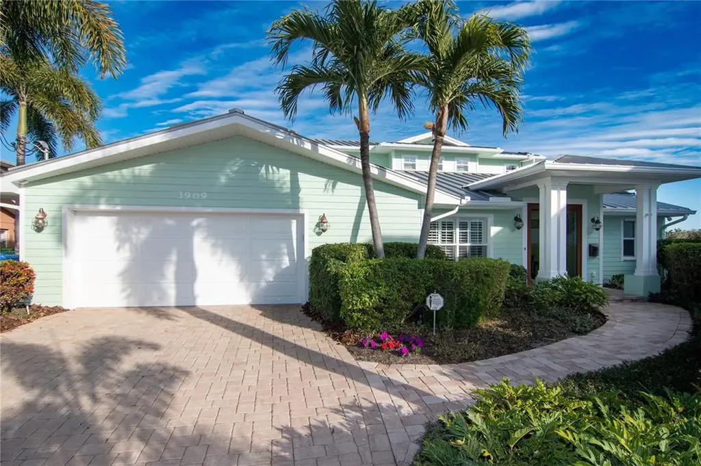 3909 14th Lane NE St Petersburg FL 33703