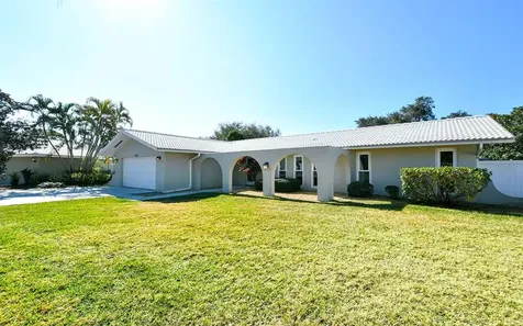 2876 Captiva Drive Sarasota FL 34231