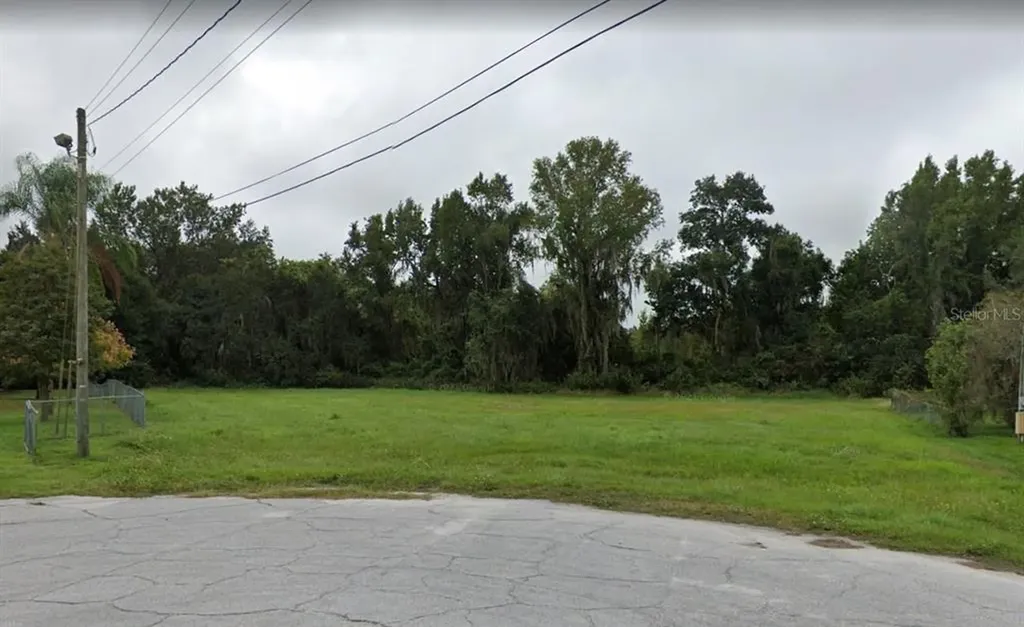 5702 Cherry Tree Drive Lakeland FL 33811