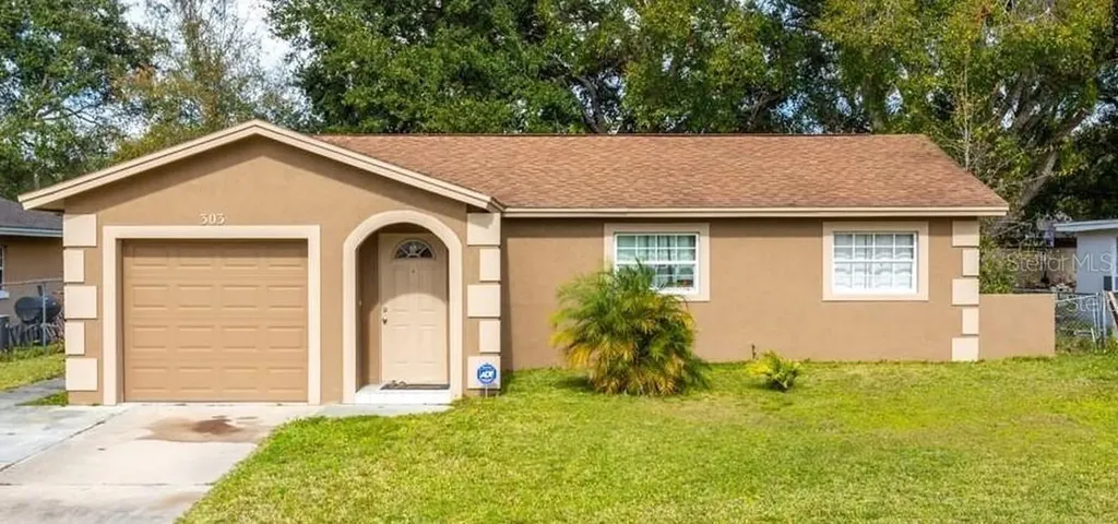 303 Dolphin Street Kissimmee FL 34744