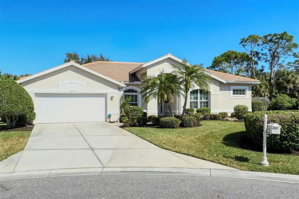 8707 Grey Oaks Avenue Sarasota FL 34238