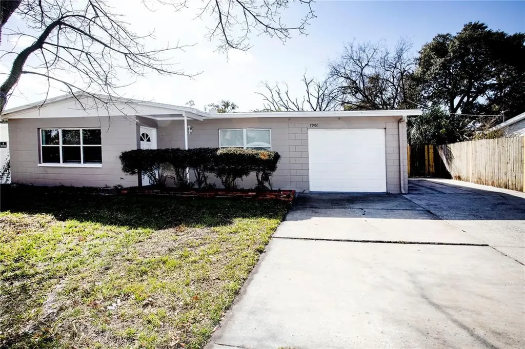 7906 W Powhatan Avenue Tampa FL 33615