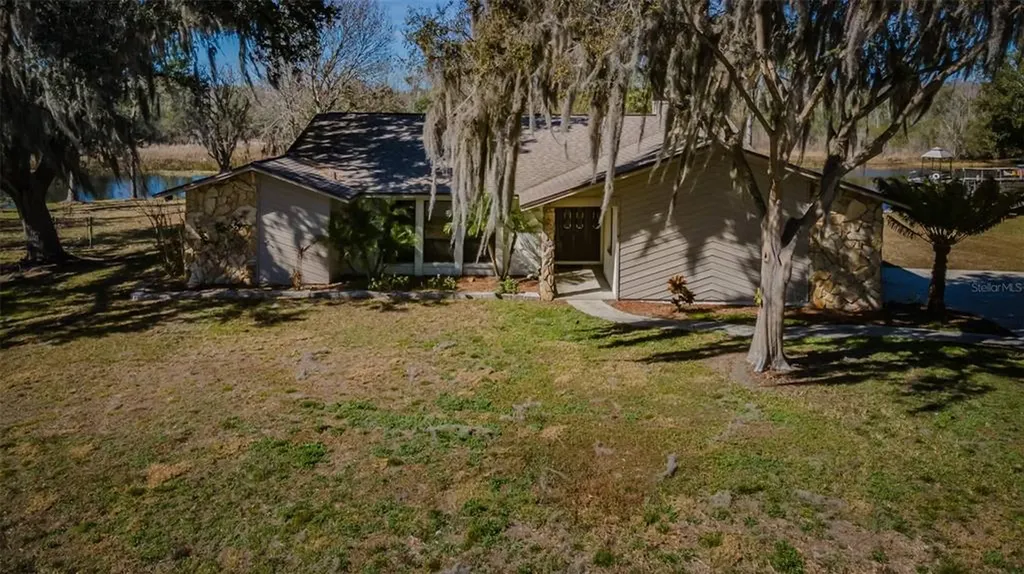1035 Country Close Drive Lutz FL 33548