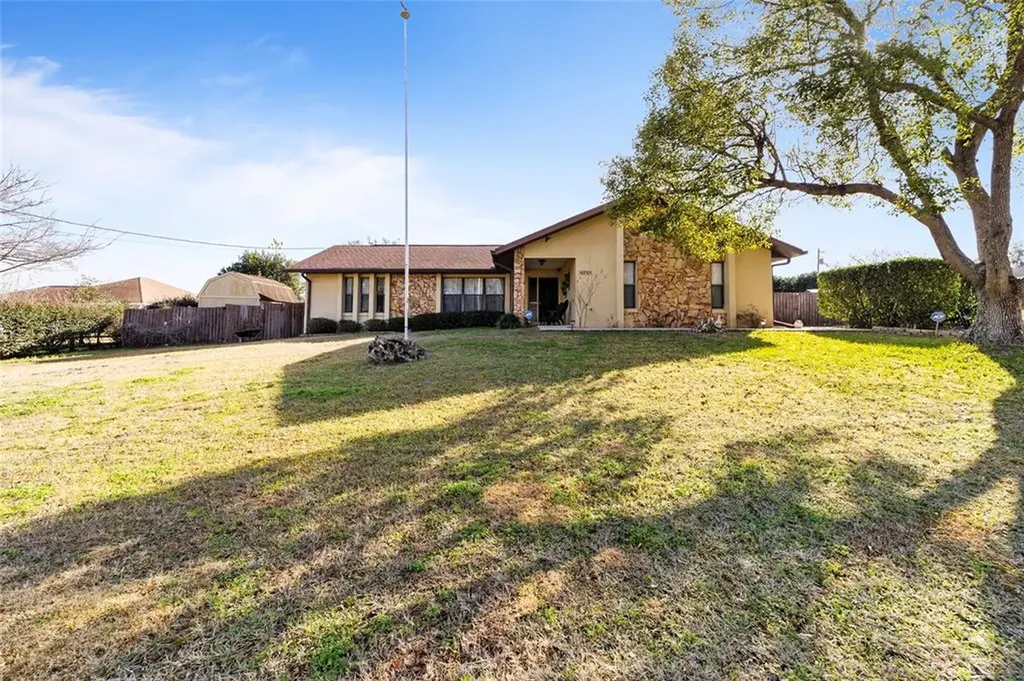 10701 SE 42nd Avenue Belleview FL 34420