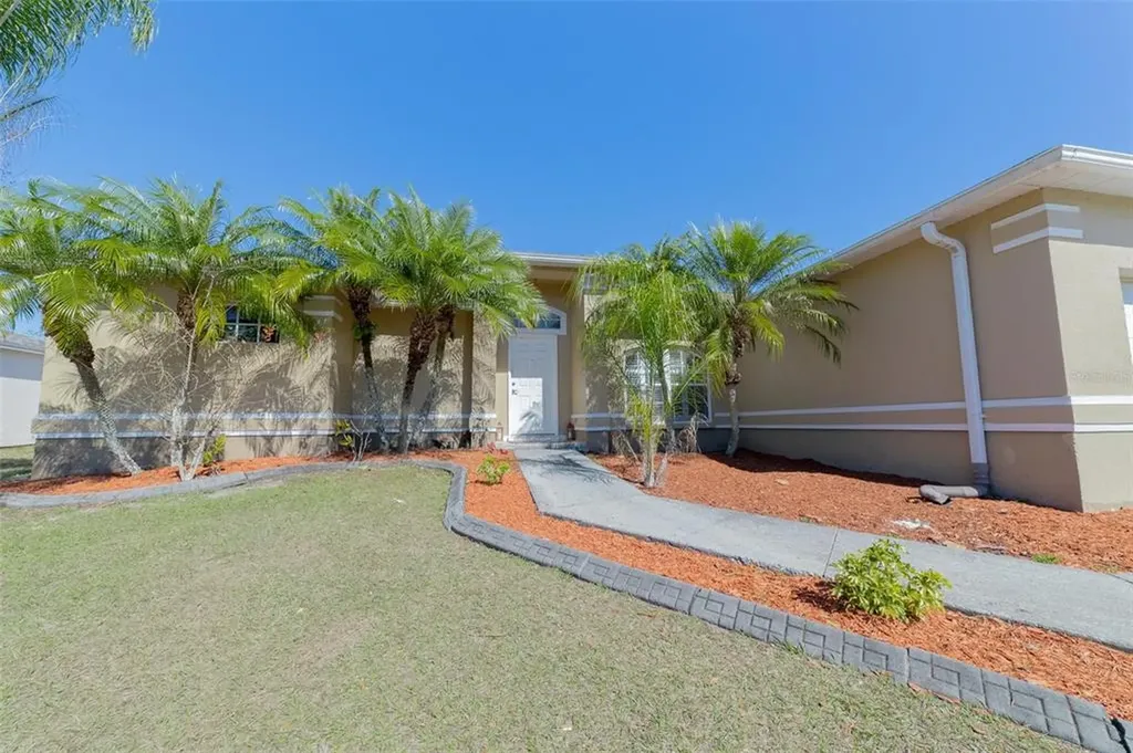 2704 Champion Ridge Drive Lakeland FL 33813