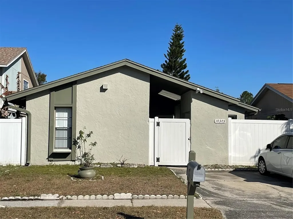 10303 Blue Bell Place Tampa FL 33624